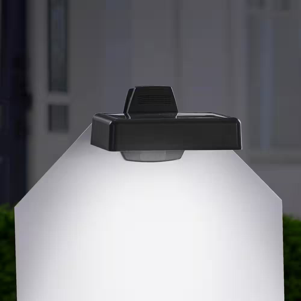 Solar 20 Lumens Black Outdoor Integrated LED Clip-On Light with Magnet; Weather/Water/Rust Resistant